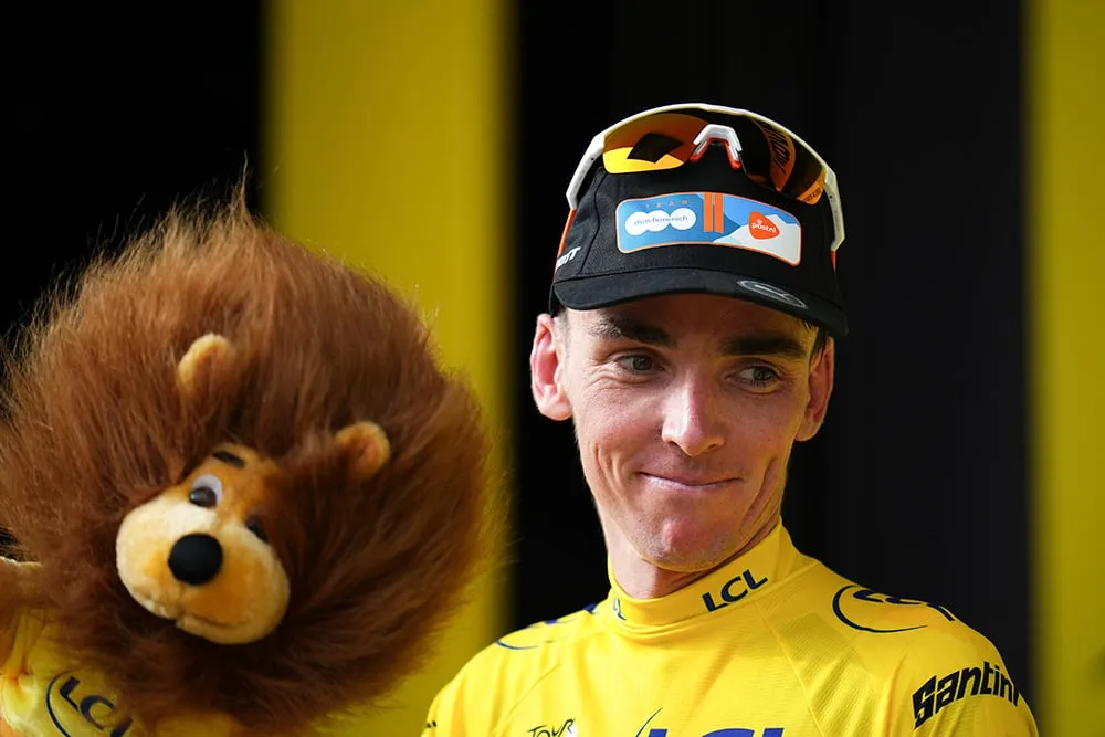 | Photo: AP/Daniel Cole : Cycling Tour de France